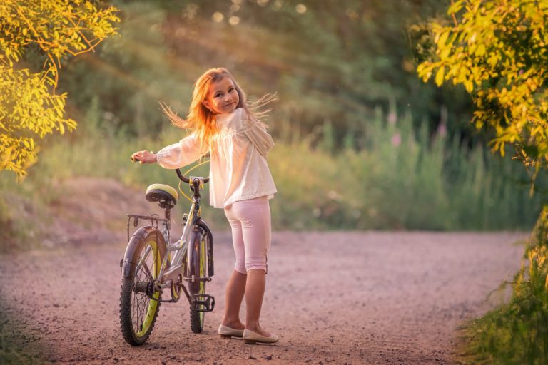 Riding a bicycle – Benefits and Family Activity